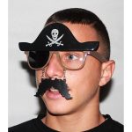 ΑΠΟΚΡΙΑΤΙΚΑ ΓΥΑΛΙΑ ΠΕΙΡΑΤΗ